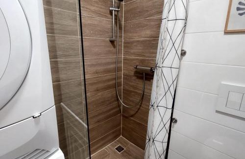 Dunaujvaros Apartment | Skandi Garzon