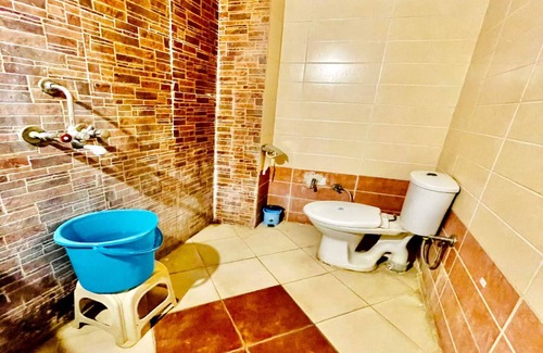 Kolar Road Hotel | SKG Royal Palace