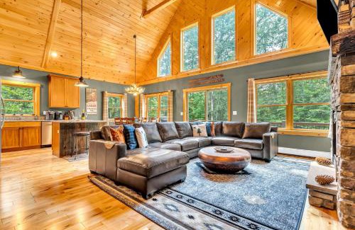 Bethel House | Ski Chalet 6 min to Sunday River - Hot Tub, Home Theater, Game Room, Fire Pit - Sleeps 12