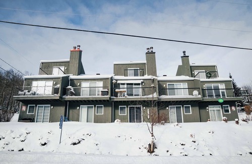 Saint-Philemon Apartment | Ski Condo - Condo Mont du Midi 64