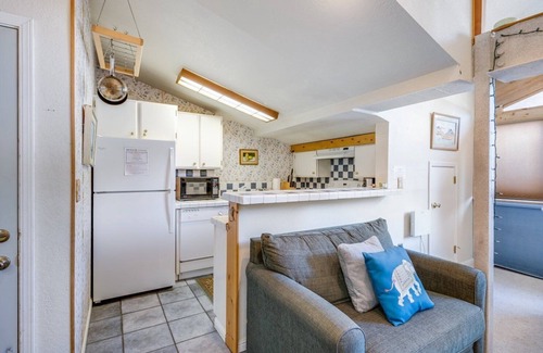 Bear Valley Condo | Ski Condo, Sleeps 4! - Creekside #103 by Bear Valley Vacation Rentals