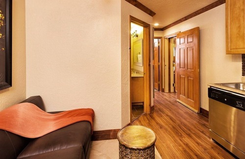 Park City Condo | Ski-in Ski-out, 4 Bedrm/5 bath Condo w/private hot tub at Westgate Canyon Resort