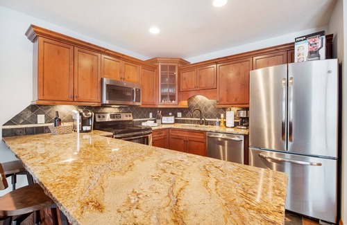 Four O'Clock Condo | Ski-in/Ski-Out Breckenridge Mountain Retreat; Full Remodel