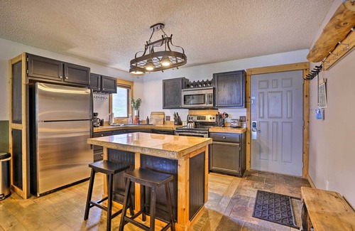 Silvercreek Condo | Ski-In/Ski-Out Granby Condo w/Indoor Hot Tub!