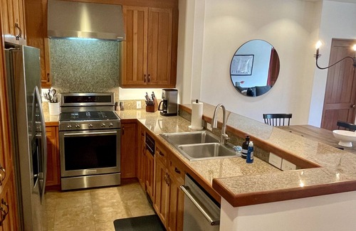 Mountain Village Condo | Ski in/Ski Out Luxury Condo in the Core of Mountain Village Telluride