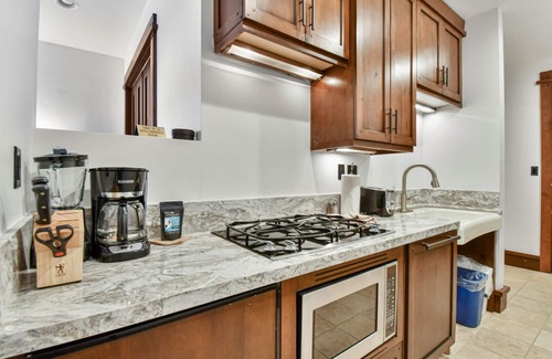 Empire Pass Condo | Ski-in, Ski-out Studio in Empire Pass with Mountain Views, On-Site Hot Tub