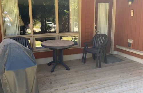 East Kootenay Apartment | Ski-In & Ski-Out Village Apartment