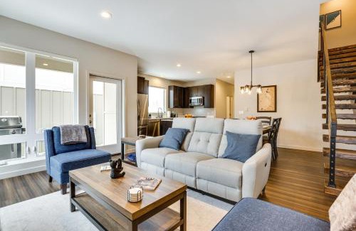 Silvercreek House | Ski-InandSki-Out Granby Getaway with Fire Pit!
