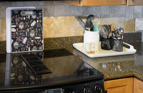 Fraser House | Ski, Sip, Stay! 3BR Fraser Townhome w/WiFi, Gym & Cozy Vibes and Club House!
