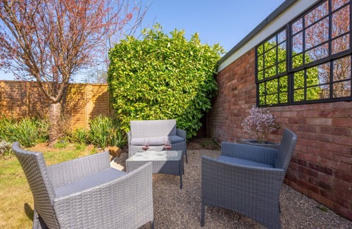 Dersingham House | Skippers Retreat - Two Bedroom House, Sleeps 4