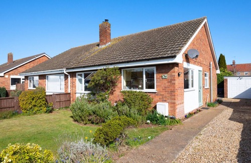 Dersingham House | Skippers Retreat - Two Bedroom House, Sleeps 4
