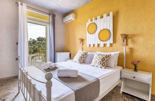 Stafylos Hotel | Skopelos Seaview Suite - Hebe Summer Nest