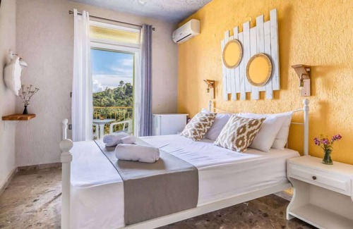 Stafylos Hotel | Skopelos Seaview Suite - Hebe Summer Nest
