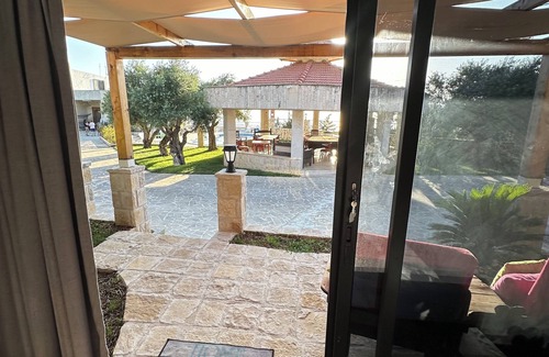Kfardebian House | sky and sea cabins, Fifi cabin