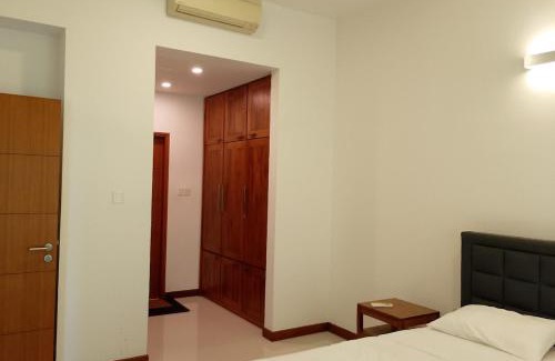 Hendala Apartment | Sky Garden Apartments Lake view