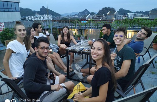 Xiufeng Hotel | Sky Garden Inn