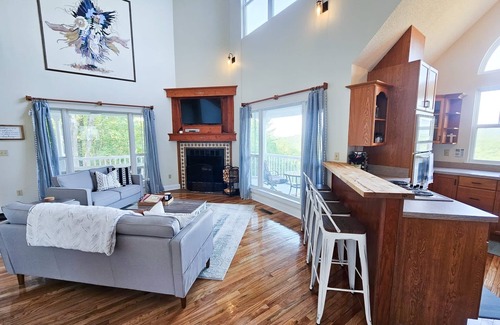 Andrews House | Sky Harbour