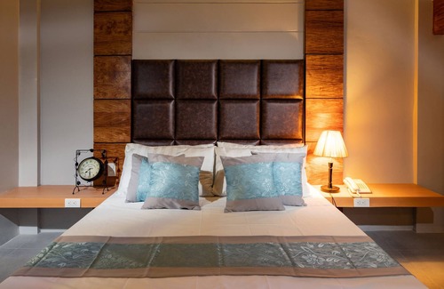 Bacolor Hotel | Sky Hotel Pampanga