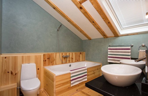 Dubnitsa Bed & Breakfast | SKY room, between the Pirin and Rhodope massifs!