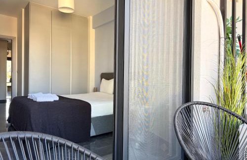 Petralona Apartment | Sky Suite Apartments - Cloud9 in the City
