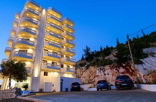 Sarande Apartment | Sky Way SKK Luxury Apartments