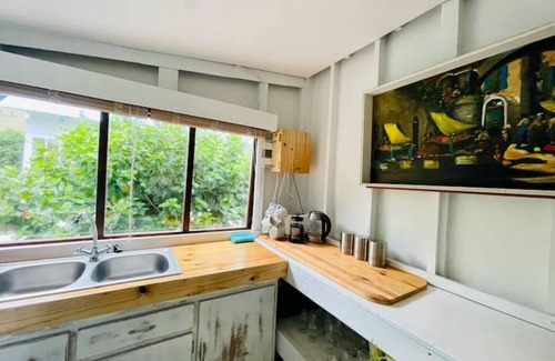 Klein Brak River Cottage | Skye Sea Cottage: Seaviews, Deck, Fireplace, Wifi