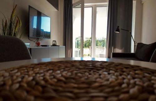 Ruzinov Apartment | SkyFlat Bratislava-New Apartment near Airport Free Parking