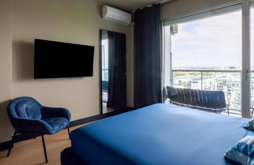 Milan Apartment | Skyline House - FREE PARKING & TERRACE