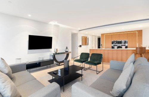 Vauxhall Apartment | Skyline Views Luxury 3 Bedroom Central London Free Parking