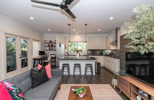 North Ormewood Park House | Skyline Views, Mins to Downtown