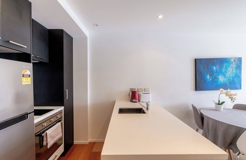 Newton Apartment | Skytower and City View 2 Bedroom Apartment on High Floor