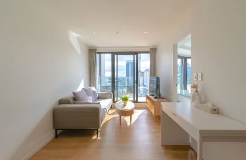 Newton Apartment | Skytower and City View 2 Bedroom Apartment on High Floor