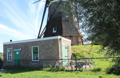 Ovezande House | slapen aan de voet van de molen