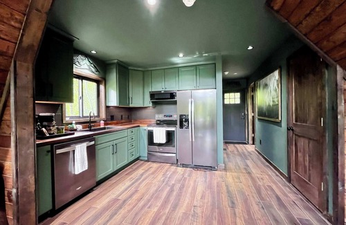 Stanton Cabin | Slate Estate Brand NEW RRG Cabin