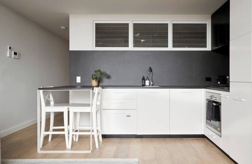Richmond Apartment | Slate Splendour Style meets Comfort on Bridge Road