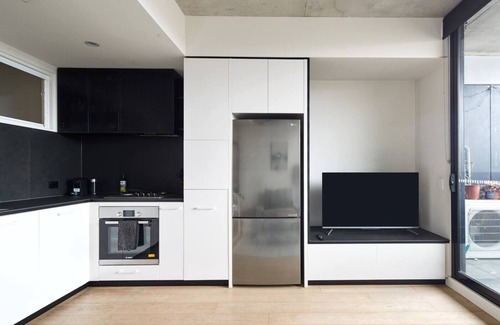 Richmond Apartment | Slate Splendour Style meets Comfort on Bridge Road