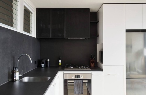 Richmond Apartment | Slate Splendour Style meets Comfort on Bridge Road