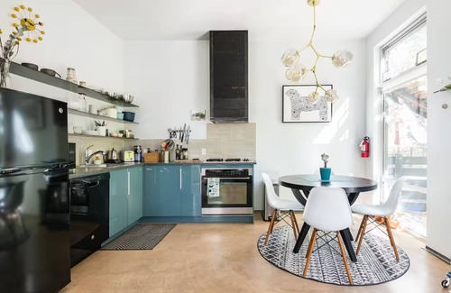 Santa Fe Apartment | Sleek Baca Railyard Gem by Cafecito w/Patio, Laundry, Full Kitchen