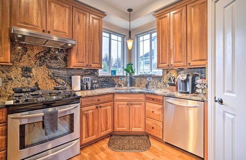 Downtown Anchorage House | Sleek Escape w/Balcony < 1 Mi to 5th Avenue!