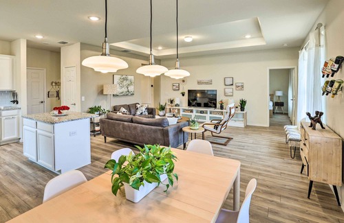 Fort Worth House | Sleek Fort Worth Home w/Patio - Pets Welcome!