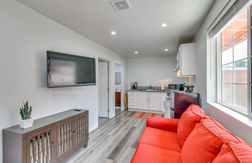 San Fernando Apartment | Sleek San Fernando Studio ~ 14 Mi to Universal