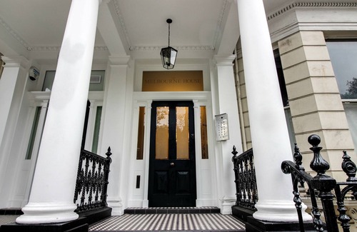Earl's Court Apartment | Sleek South Kensington Apartment