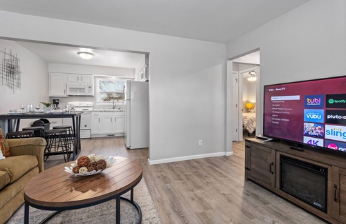 Appleton Apartment | Sleek & Spacious 2BR in Appleton – Queen Beds #A