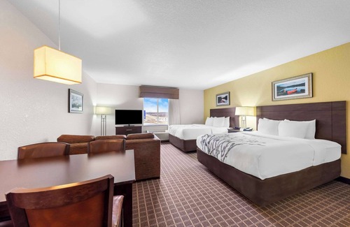 Rochester Hotel | Sleep Inn & Suites West-Near Medical Center