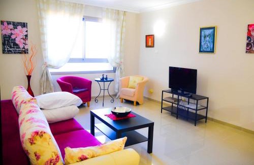 Haifa Apartment | Sleeping by The Mediterranean Sea