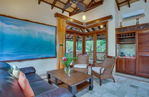 Good Living Camp Cabin | Sleeping Giant Rainforest Lodge