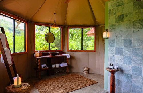 Good Living Camp Cabin | Sleeping Giant Rainforest Lodge