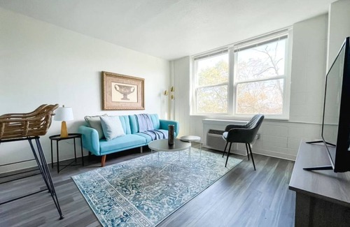Corryville Apartment | Sleepover: Lavish 1BD/1BA + Gym - Cincinnati