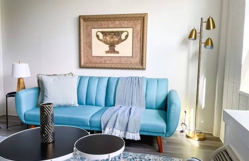 Corryville Apartment | Sleepover: Lavish 1BD/1BA + Gym - Cincinnati