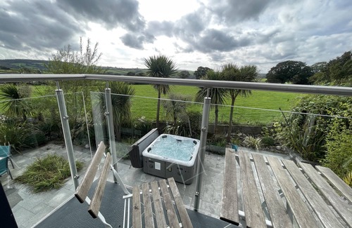 Tavistock House | Sleeps 14,Tavistock Luxury 5-Bed House